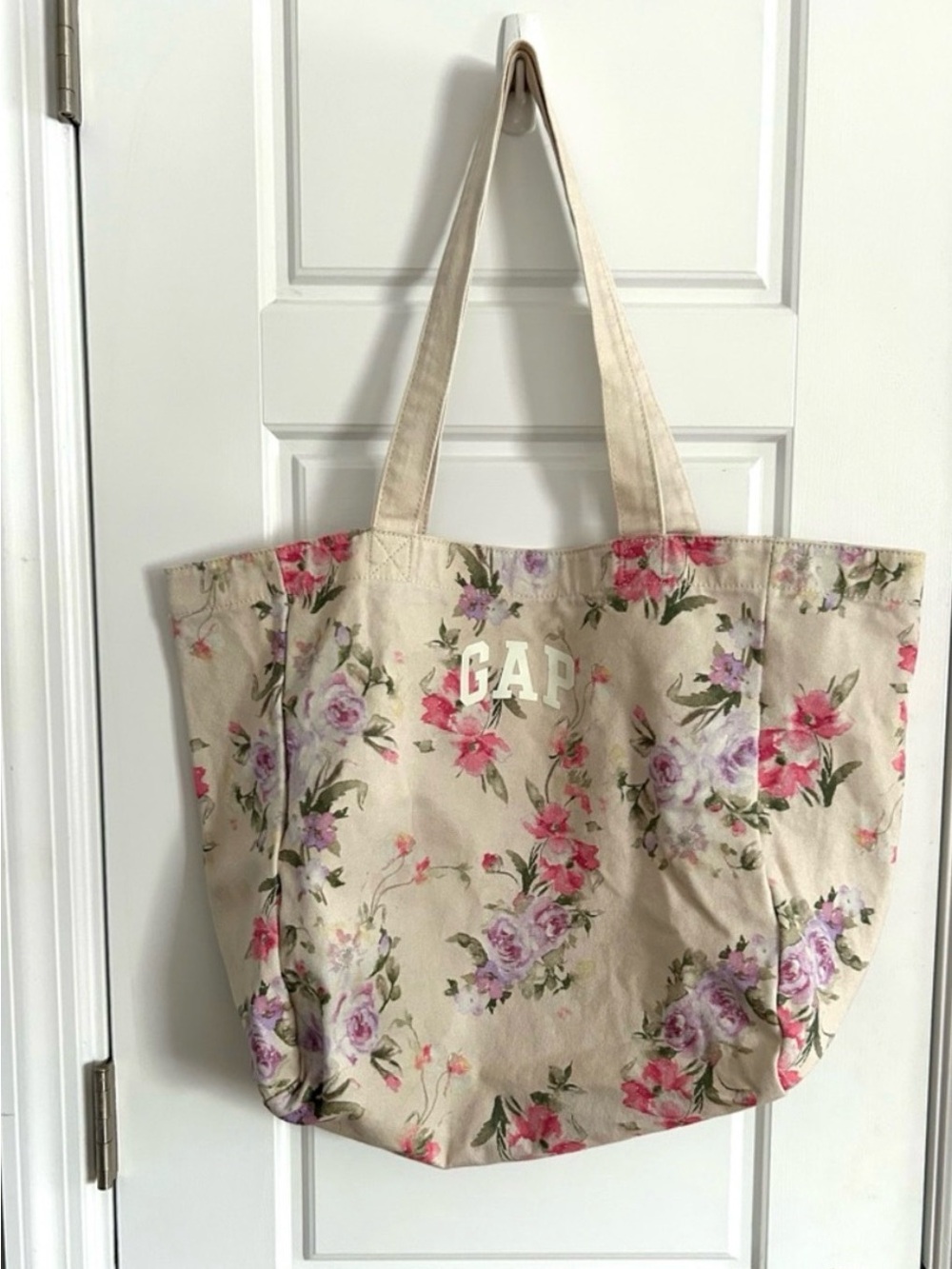 Gap x LoveShackFancy Floral Large Tote Bag & Matching Hat Set - Picture 7 of 10